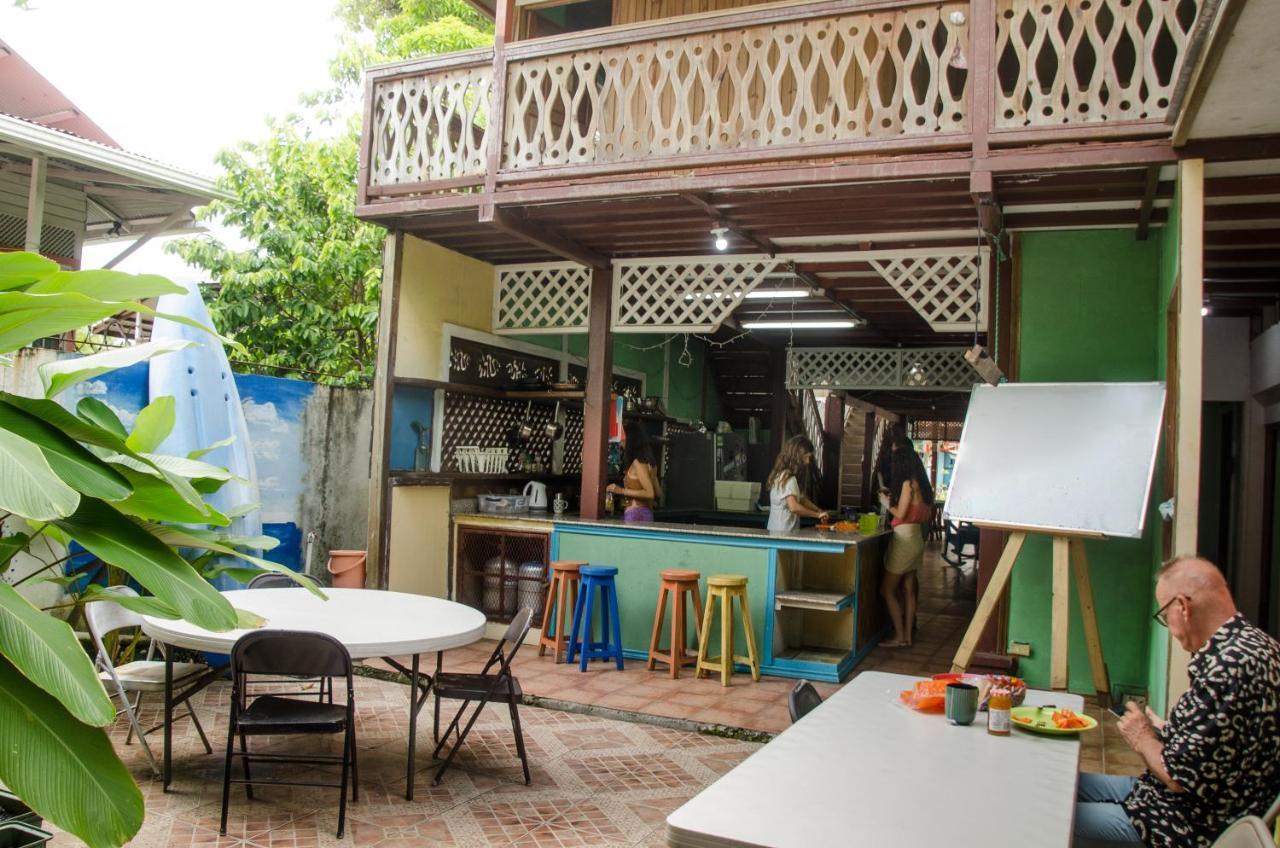 Spanish By The Sea - Bocas Bocas Town Exterior foto