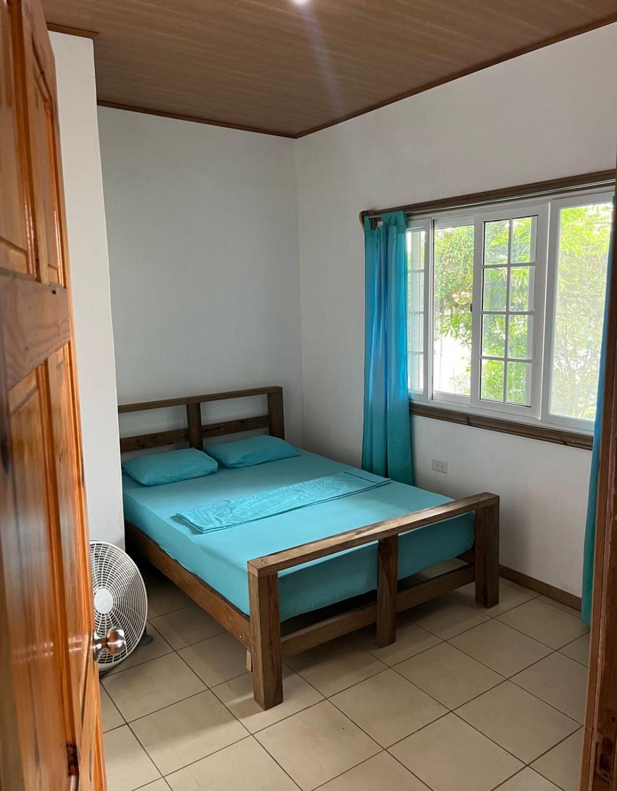 Spanish By The Sea - Bocas Bocas Town Exterior foto